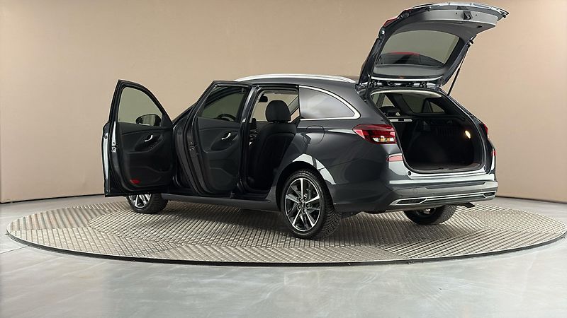 Hyundai i30 1.5 T-GDI AUT Style Kombi - fotka 7 z 28