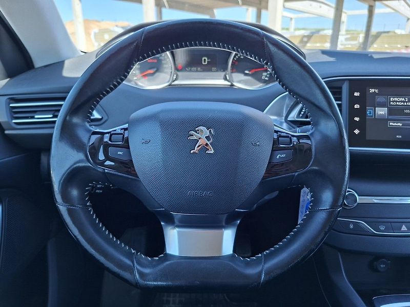 Peugeot 308 ACTIVE 1.6 BHDI 100k M5 - fotka 16 z 24