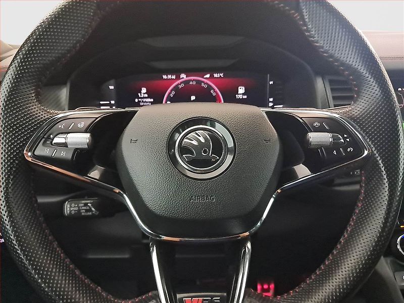 Škoda Kodiaq (2022) RS 2.0 TSI - fotka 17 z 20