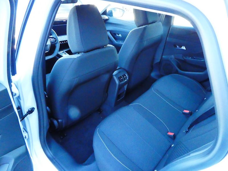 Peugeot 308 SW ACTIVE PT 130k EAT8 - fotka 26 z 26