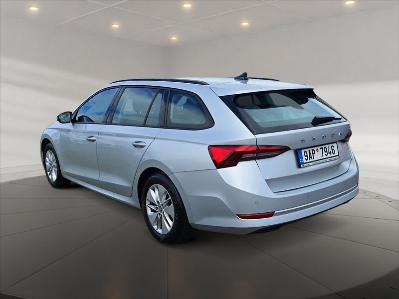 Škoda Octavia 2,0 TDI Ambition 4x4 DSG - fotka 5 z 11