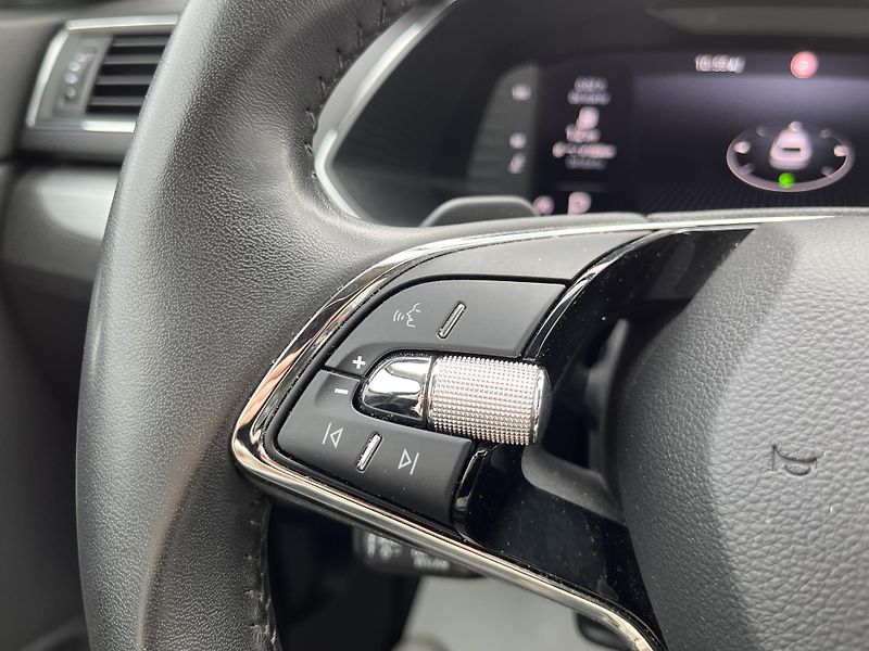 Škoda Superb Business 2.0 TDI 110 kW DSG Co - fotka 17 z 21
