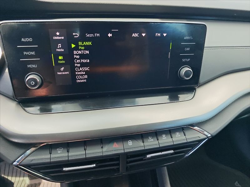 Škoda Octavia 2,0 TDI Ambition - fotka 10 z 11