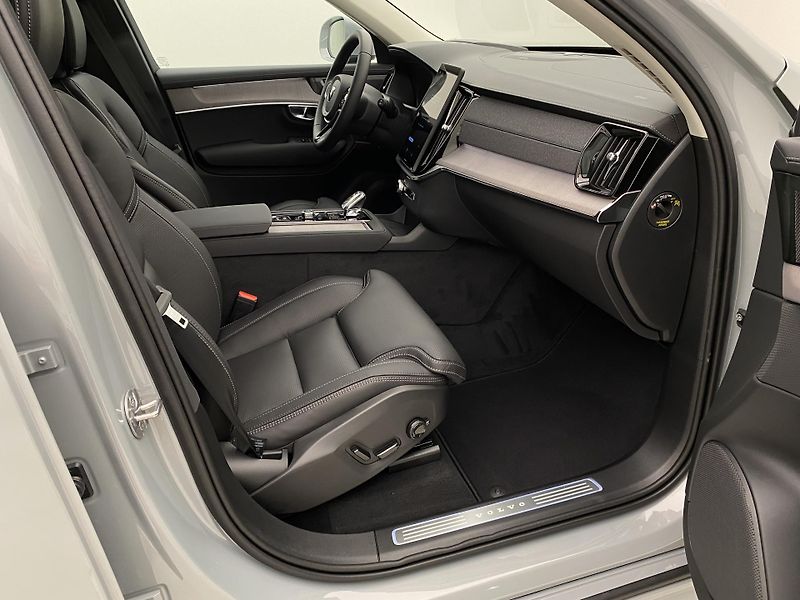 Volvo XC90 (2026) B5 AWD AUT BRIGHT PLUS 7míst - fotka 24 z 67