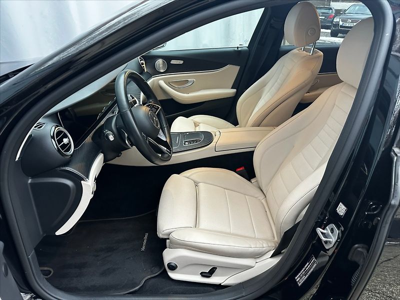 Mercedes-Benz Třídy E 2,0 220D 143kW - fotka 9 z 44
