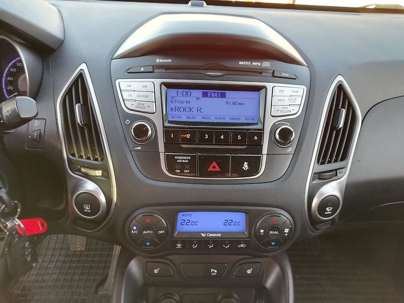 Hyundai ix35 1,6 99 kW - fotka 10 z 18