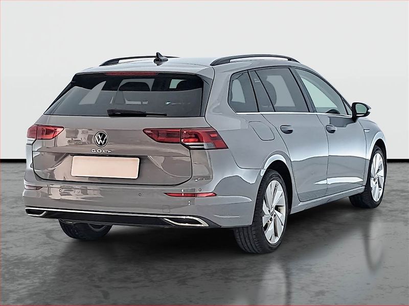 Volkswagen Golf (2023) 1.5 TSI - fotka 5 z 21