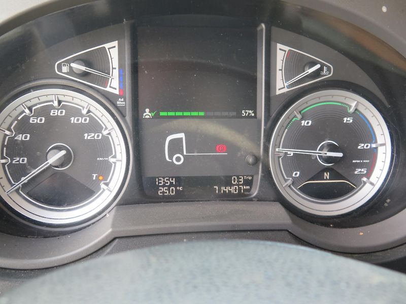DAF XF (2017) 480 SSC STD ADR FL - fotka 9 z 16