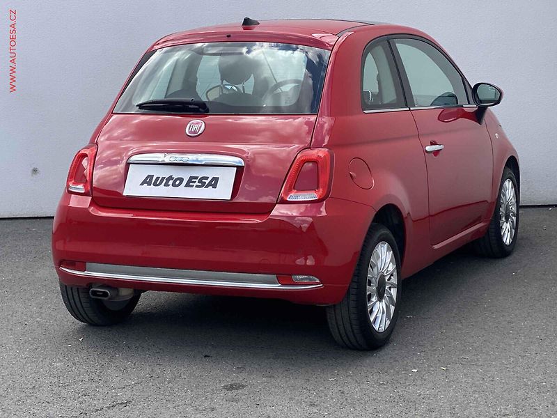 Fiat 500 (2017) 1.2i, Lounge, panor, +kola - fotka 4 z 12