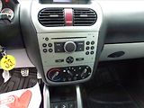 Opel Tigra 1,4 16V Roadster Cabrio - náhled 28