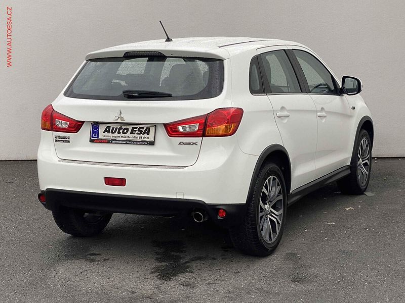 Mitsubishi ASX (2016) 1.6 MIVEC, Edition, kamera - fotka 4 z 17