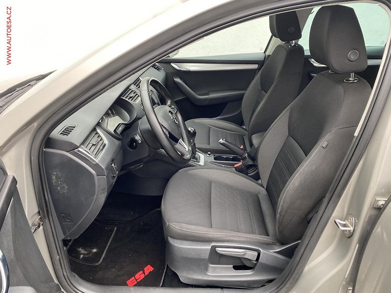 Škoda Octavia (2017) 1.4 TSi, ČR, Ambition, TZ - fotka 9 z 16