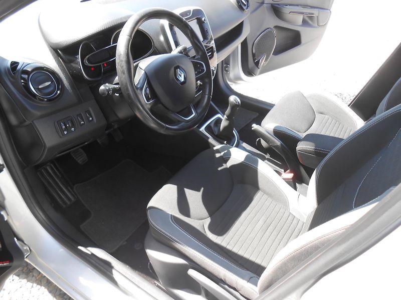 Renault Clio COMBI, 1,5dcI, navi, chrom - fotka 18 z 26