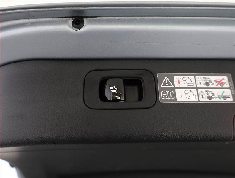 Mercedes-Benz Třídy C (2022) Avantgarde C 220 d - fotka 16 z 18