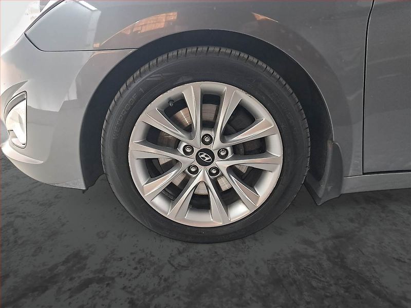 Hyundai i40 (2014) 1.7 CRDi, Serv.kniha, Tempomat - fotka 14 z 20