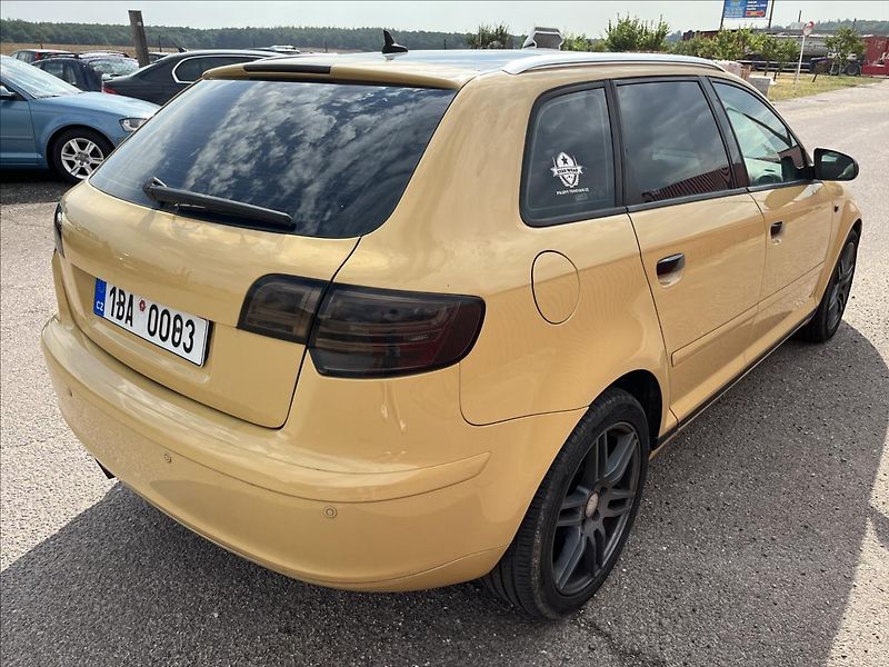 Audi A3 3,2 i V6 184KW 4x4  Sportback - fotka 6 z 45