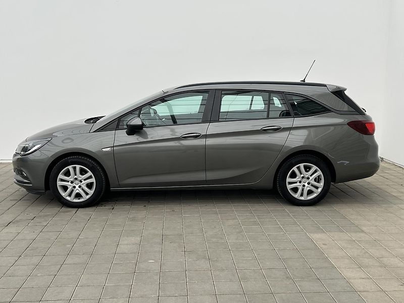 Opel Astra 1.6 CDTi Enjoy - fotka 2 z 24