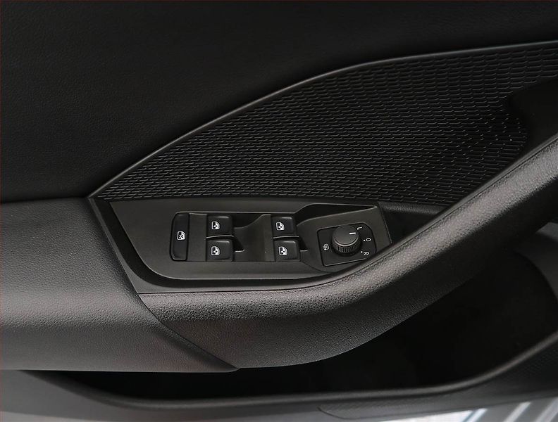 Škoda Octavia (2023) Ambition 2.0 TDI, ČR,1.maj - fotka 24 z 24