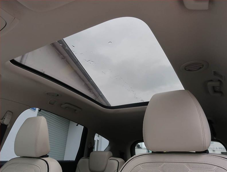 Ford S-MAX (2017) Vignale 2.0 EcoBoost, Automat - fotka 24 z 30