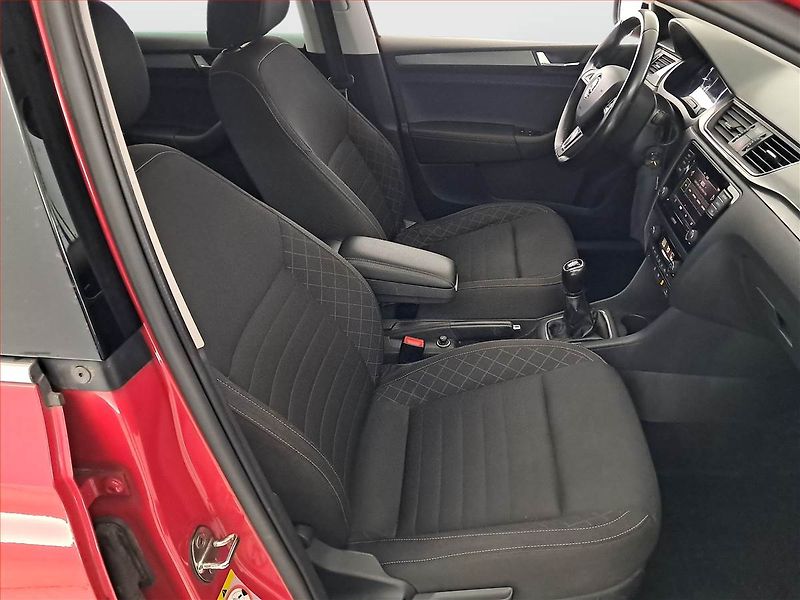 Škoda Rapid (2017) Style Plus 1.0 TSI, Serv.kniha - fotka 9 z 17