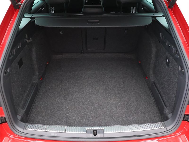 Škoda Superb 2,0 TDI 147kW DSG CZ Sportline - fotka 10 z 32