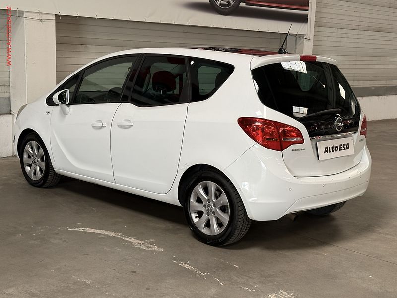 Opel Meriva (2013) 1.4i, ČR, AC, panor - fotka 4 z 19