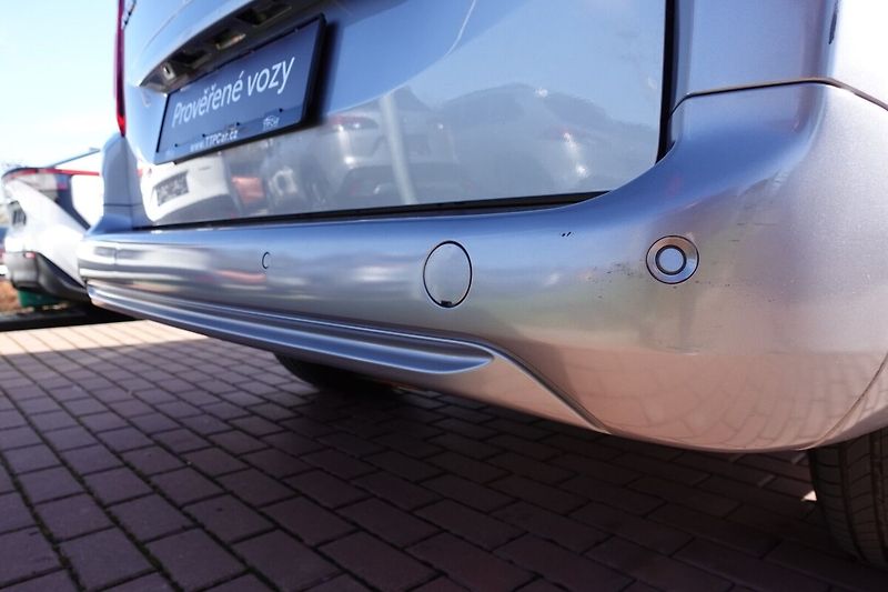 Toyota ProAce City Verso 1.5 D4-D 130 - 8 AT Family 7S - fotka 30 z 33
