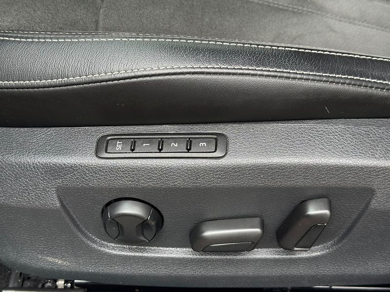 Škoda Superb 2.0 STYLE 1.MAJ ČR DPH KŮŽE - fotka 22 z 26