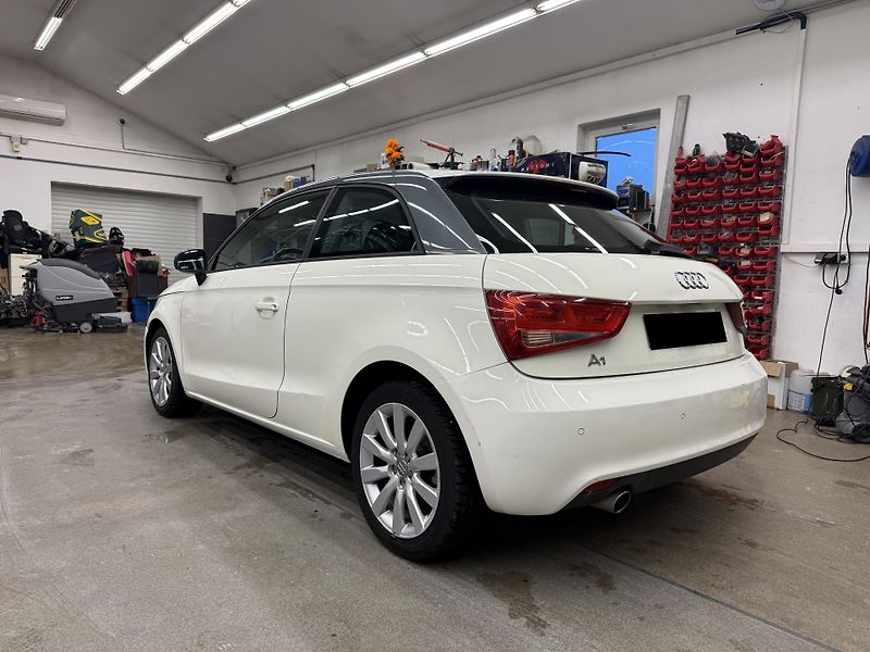 Audi A1 1.6 TDi 77 kW - fotka 5 z 15