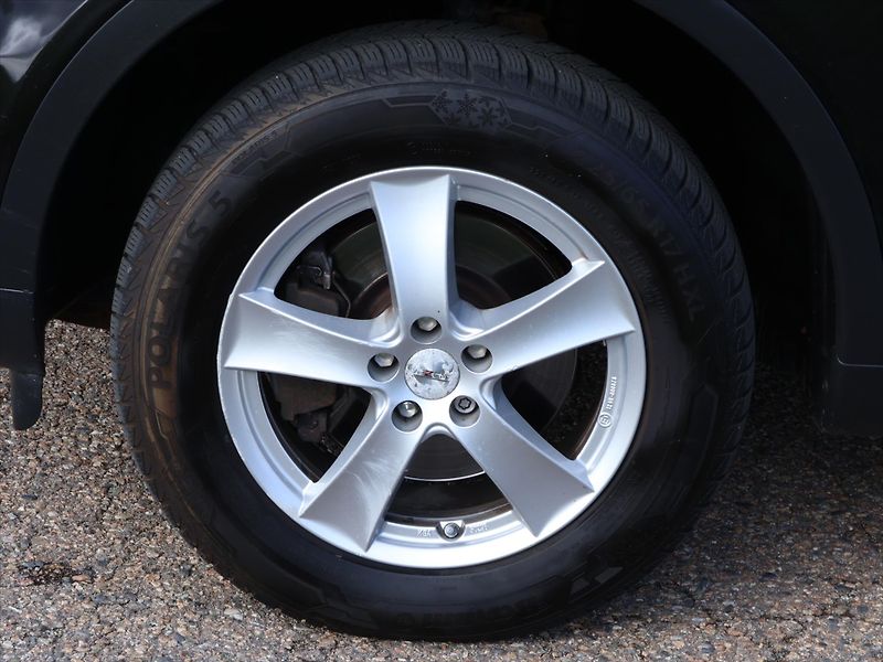 Land Rover Discovery Sport 2,0 TD4 110kW 4WD Automat - fotka 25 z 32
