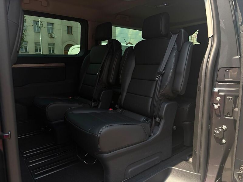 Toyota ProAce Verso 2.2 Glasss Van Vip - fotka 14 z 18
