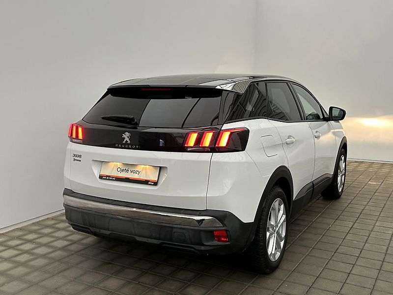 Peugeot 3008 1.2 T ACTIVE - fotka 5 z 26