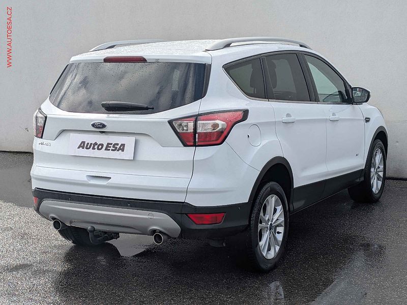 Ford Kuga (2016) 2.0 TDCI 4x4, Navi, bixen - fotka 4 z 16