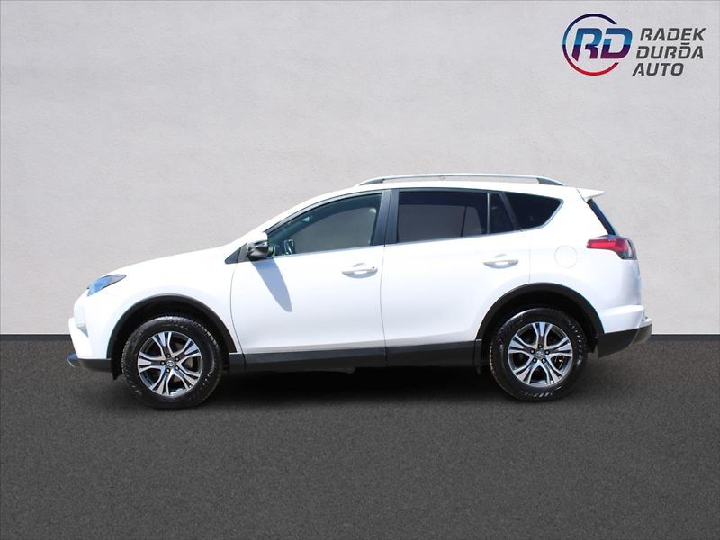 Toyota RAV4 2,0 D-4D  NOVÉ V ČR,TAŽNÉ - fotka 8 z 33