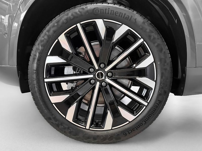 Volvo XC90 B5 AWD PLUS DARK, PANORAMA, H& - fotka 8 z 33