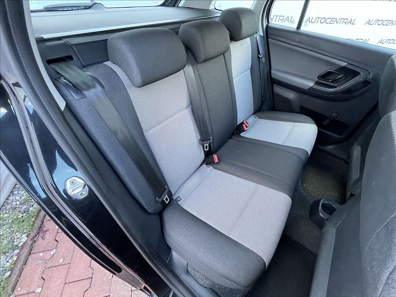 Škoda Fabia 1,2 TSi,63kW,po servisu - fotka 19 z 20