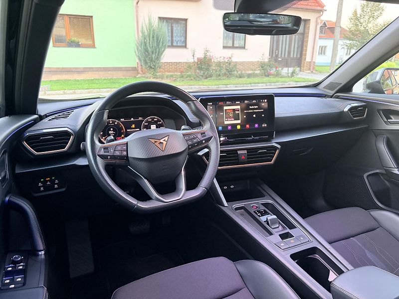 Cupra Formentor 1.5TSI 110KW DSG LED - fotka 14 z 54