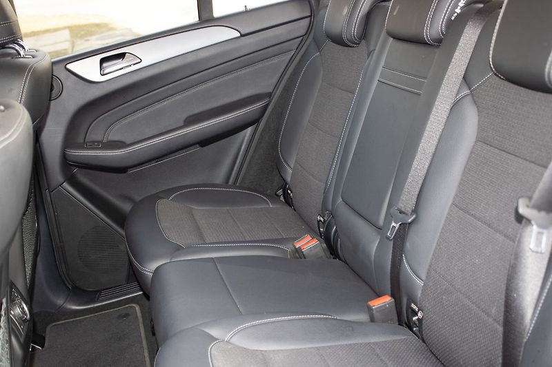 Mercedes-Benz Třídy M Servisované, tažné, 4x4, 225kW - fotka 27 z 34