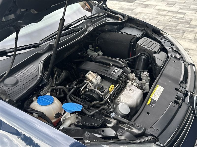 Volkswagen Golf 1,2 TSI 105PS  Cup Cabrio - fotka 42 z 48