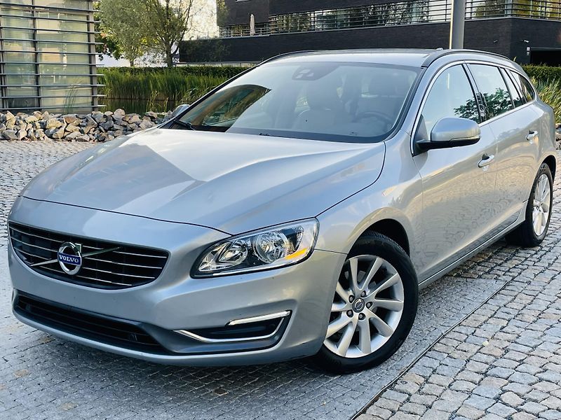 Volvo V60 2.0D4 5V AUTOMAT KAMERA TAŽNÉ - fotka 1 z 43