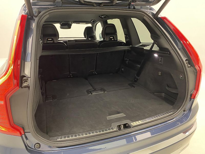 Volvo XC90 B5 AWD INSCRIPTION 7Míst - fotka 30 z 55