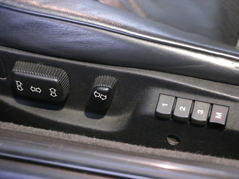 BMW Řada 8 5,6 850 CSI 280 kW 1. Majitel - fotka 16 z 38