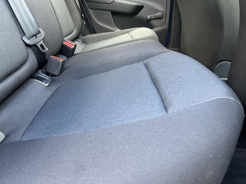 Škoda Fabia 1.0MPi 44kw KLIMA TEMPOMAT - fotka 25 z 36