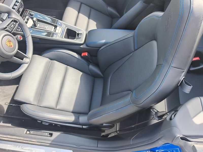 Porsche 911 Carrera S, Chrono, BOSE - fotka 24 z 41