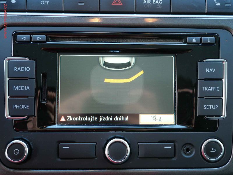 Volkswagen Polo (2012) 1.6 TDi, R-Line - fotka 18 z 21