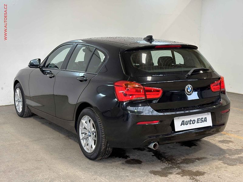 BMW Řada 1 (2017) 2.0 D, AC, STK5/28 - fotka 6 z 16