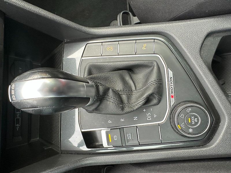Volkswagen Tiguan 2.0 TDI 110kW/4x4/DSG/Navi - fotka 44 z 47