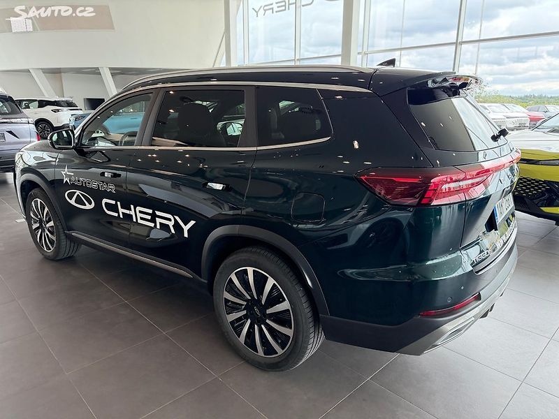 Chery Tiggo 8 PHEV UNIQUE FWD AUTOMAT - fotka 15 z 23