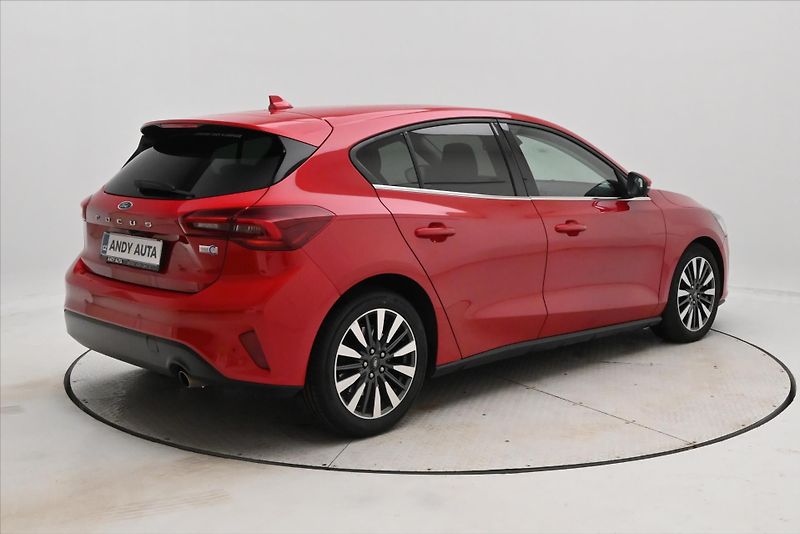 Ford Focus 2,0 EcoBlue 110kW Titanium X Z - fotka 5 z 27