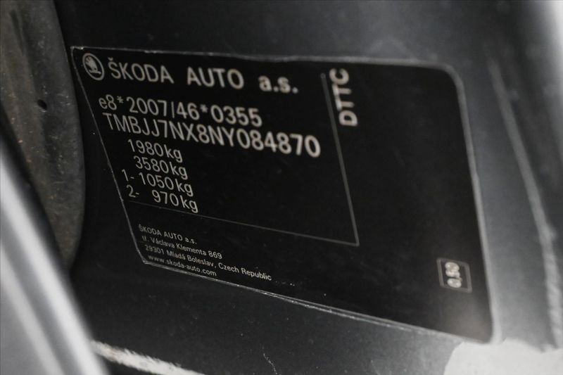 Škoda Octavia 2,0 TDI 110kW DSG NAVIGACE Zár - fotka 12 z 30
